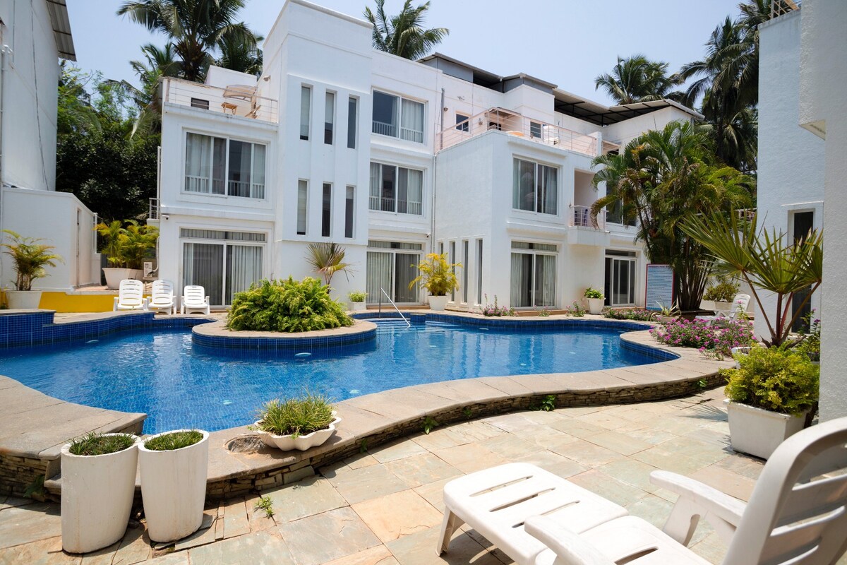 Aspire JiaVilla12 Luxury 4Bhk WiFi Pool Beach700m - Tap to explore photos