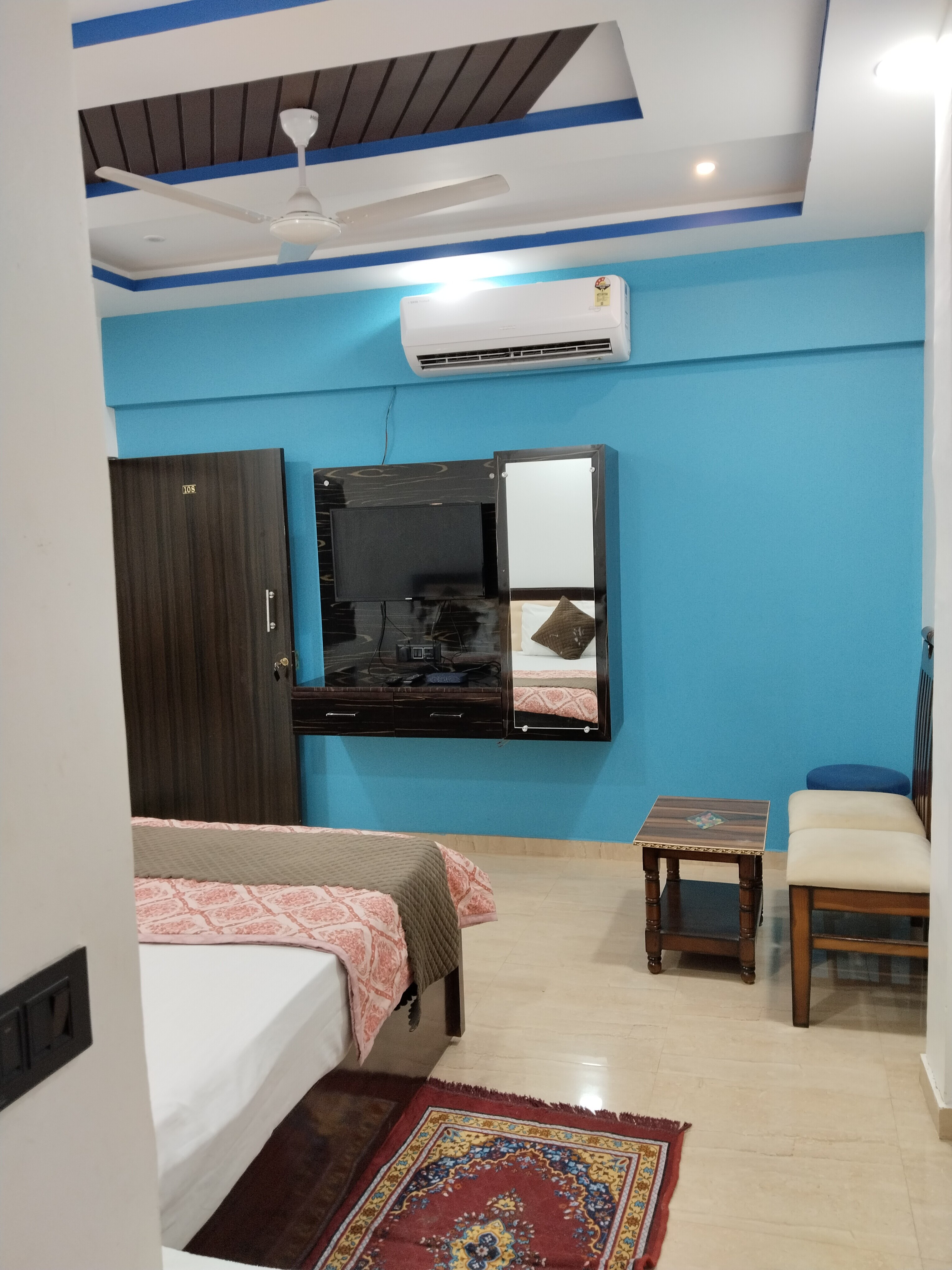 The R K Residency & Home Stay - Tap to explore photos