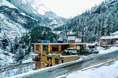 Yland Hotel Apple Tree, Lahaul