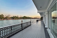 Gauri Ganga at Har Ki Pauri (with Private Ganga Ghat), Haridwar