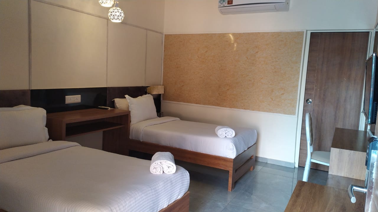 One Earth Santu Eco Resort - Tap to explore photos