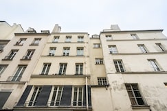 Classy apartment in the heart of Le Marais 90, Paris