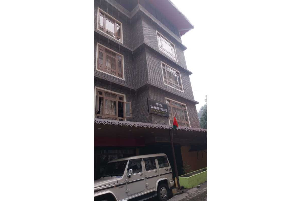 Hotel Shanti Palace - Tap to explore photos