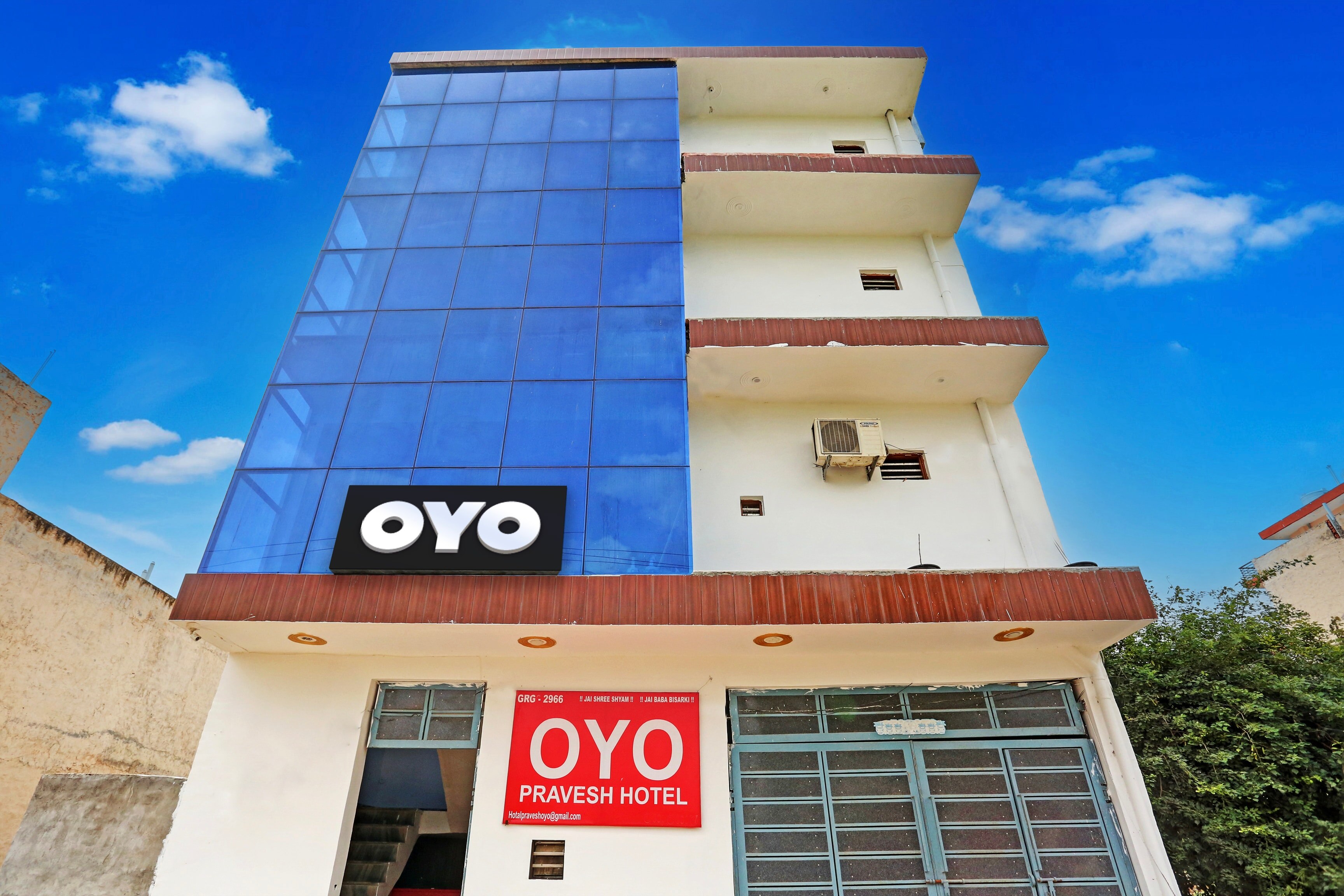 Hotel O Parvesh - Tap to explore photos