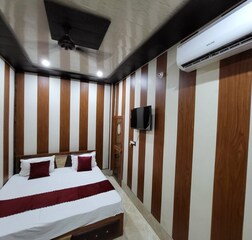 Maharaja Room ( 3 Double bed )