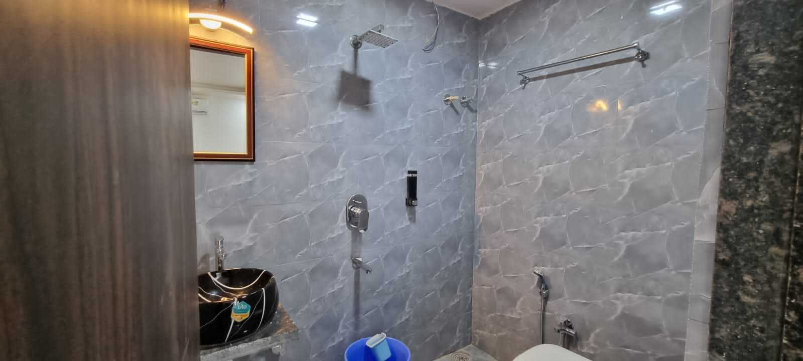 Hotel O Arya Safe Room - Tap to explore photos