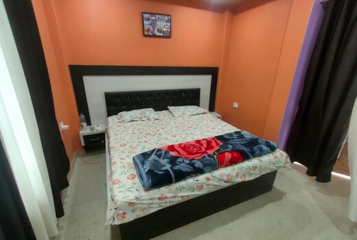 Aryan Home Stay