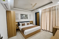 Hotel Vybe stay, Noida