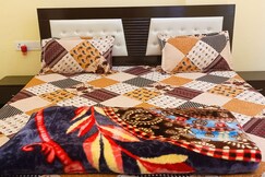 Hotel Vatsalya Kunj, Ayodhya