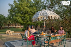StayVista at Kaimalgarh Aravalli Estate with Pool & Lake view, Sohna
