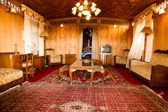 Kharpalace group of houseboats, Srinagar