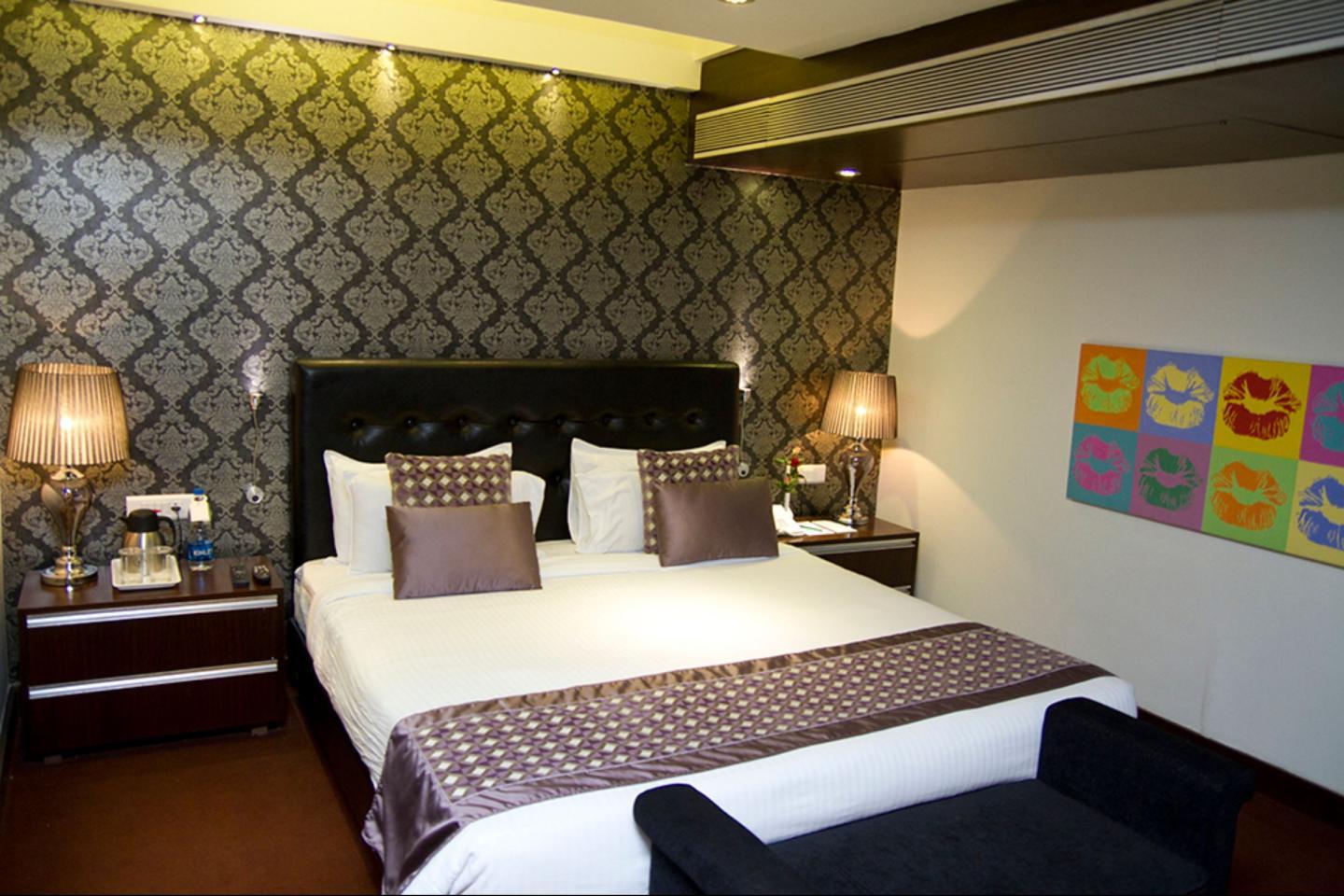 Deluxe Suite with Living Room 1
