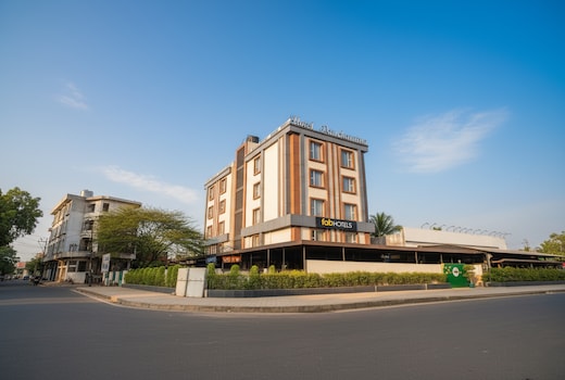 FabHotel Pancharatna Regency - Nr. Medicover Hospitals