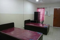 Karol Bagh near metro station A/C room, WiFi, RO, Delhi