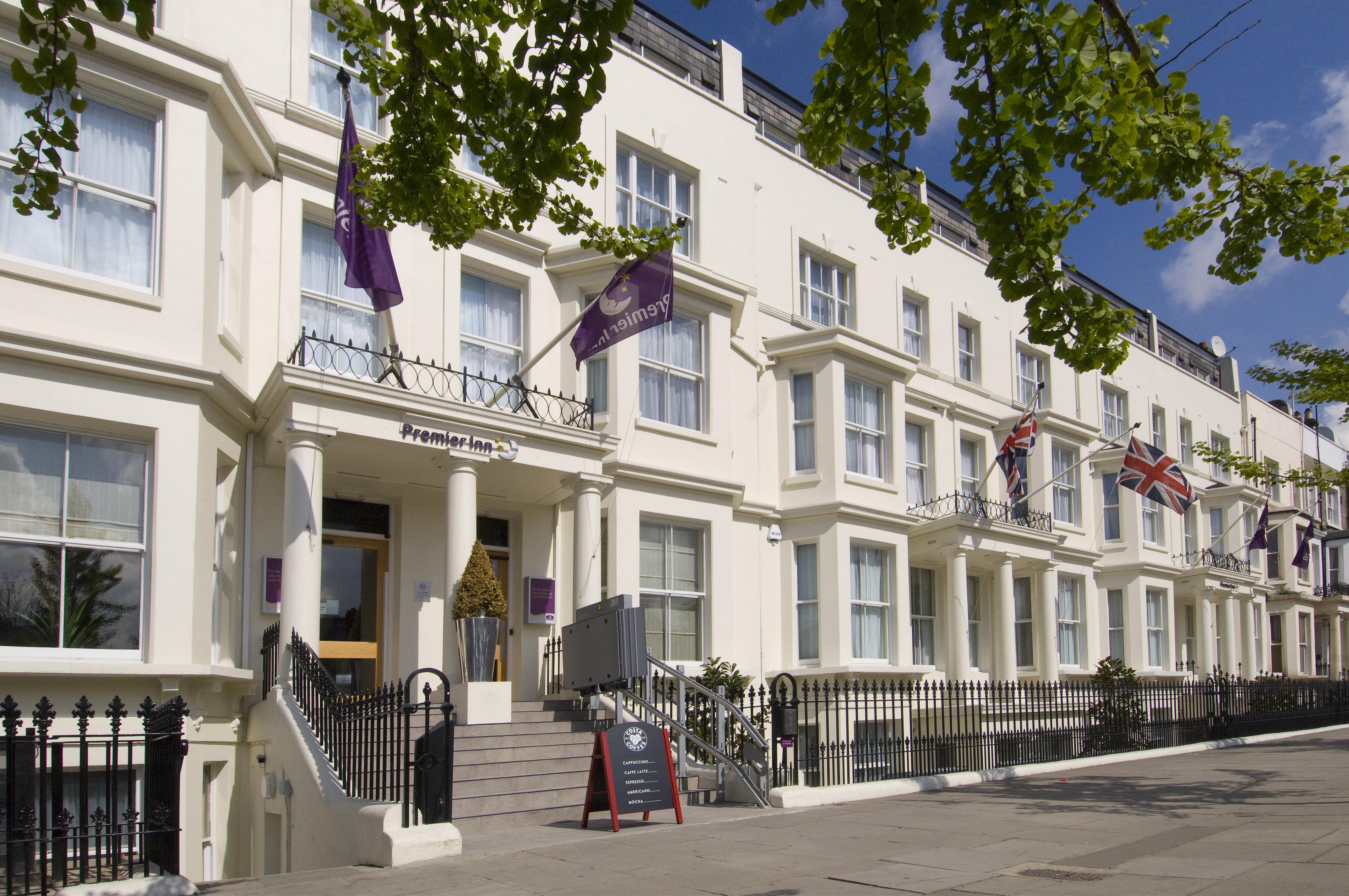 Premier Inn London Kensington (Olympia) - Tap to explore photos