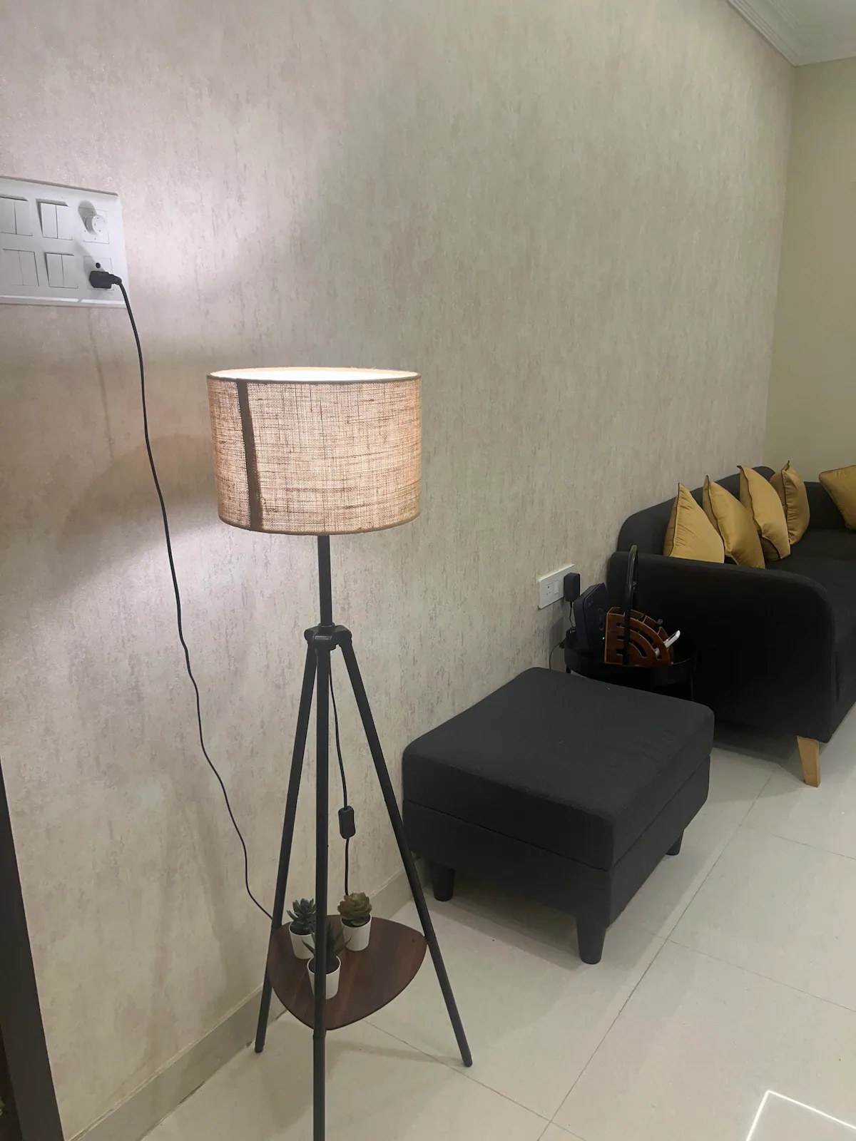 Modern Retreat 2BHK Serviced Apartment in Nagpur - Tap to explore photos