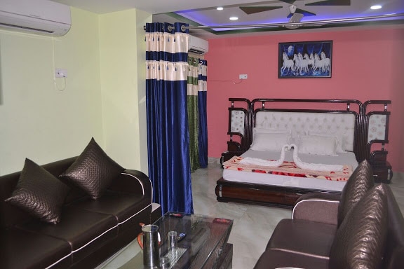 Hotel Kajal International - Tap to explore photos