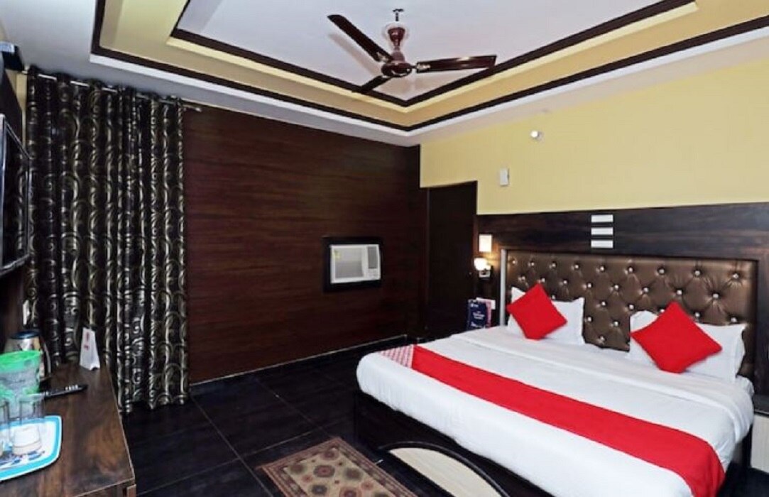 Hotel Kailash Ganga  - Tap to explore photos