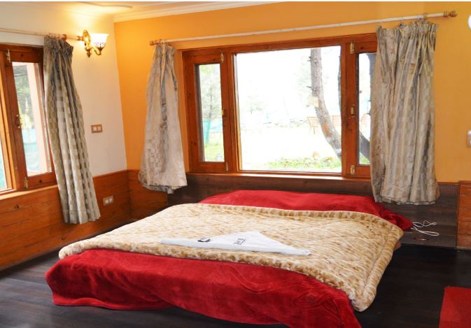 HOTEL CHINAR INN - Tap to explore photos