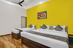 Super Townhouse Pine Tree, Indore