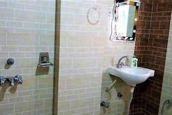 Hotel Mangal Palace, Shivpuri