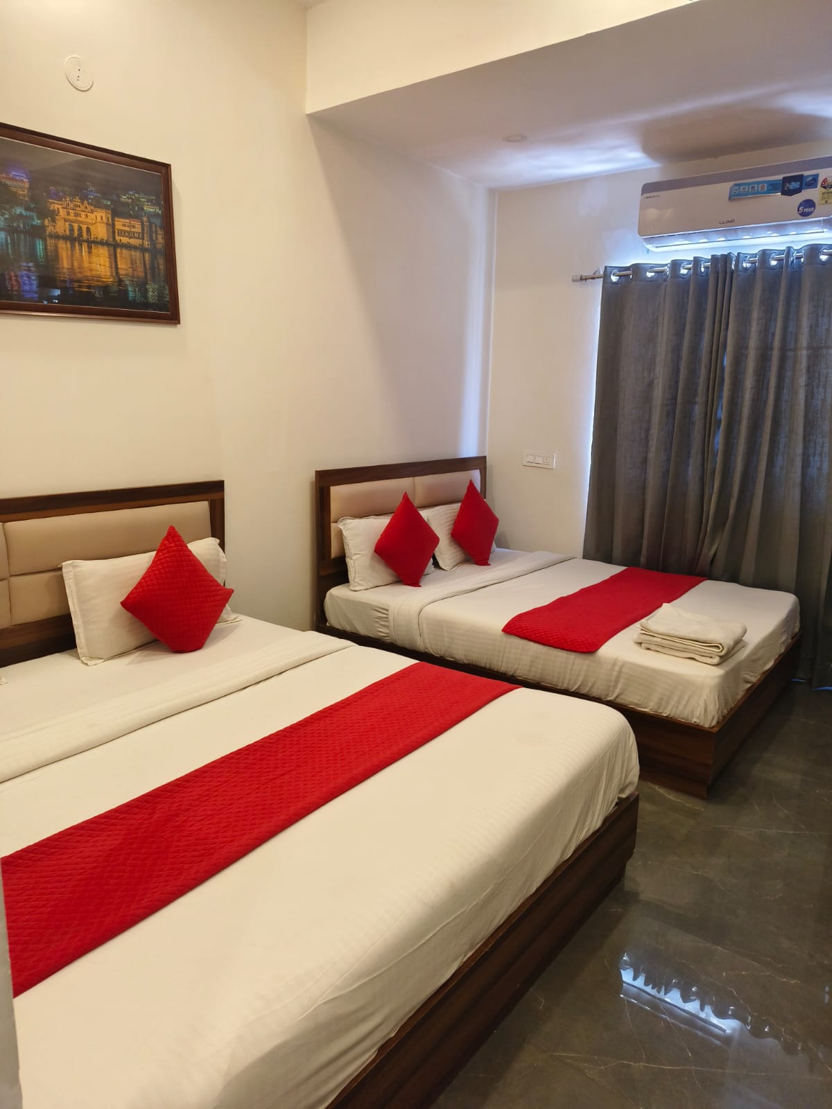 Hotel shree udai vilas - Tap to explore photos