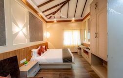 Deluxe Family Room 1