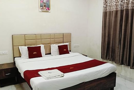 FabHotel RS Grand Inn