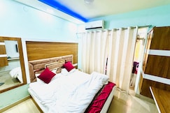 Rv-In, Varanasi
