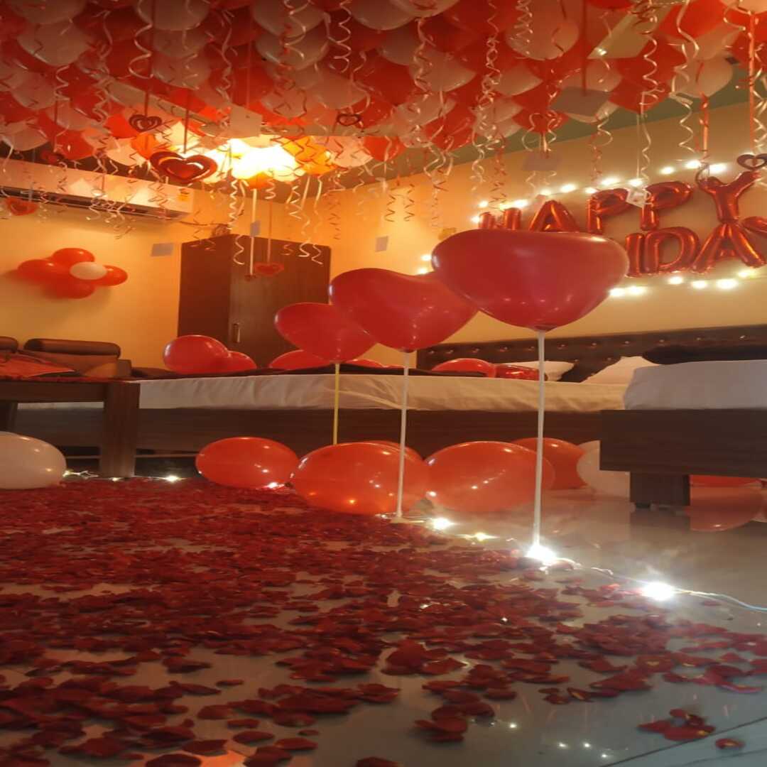 Hotel Apna Taj Residency - Tap to explore photos