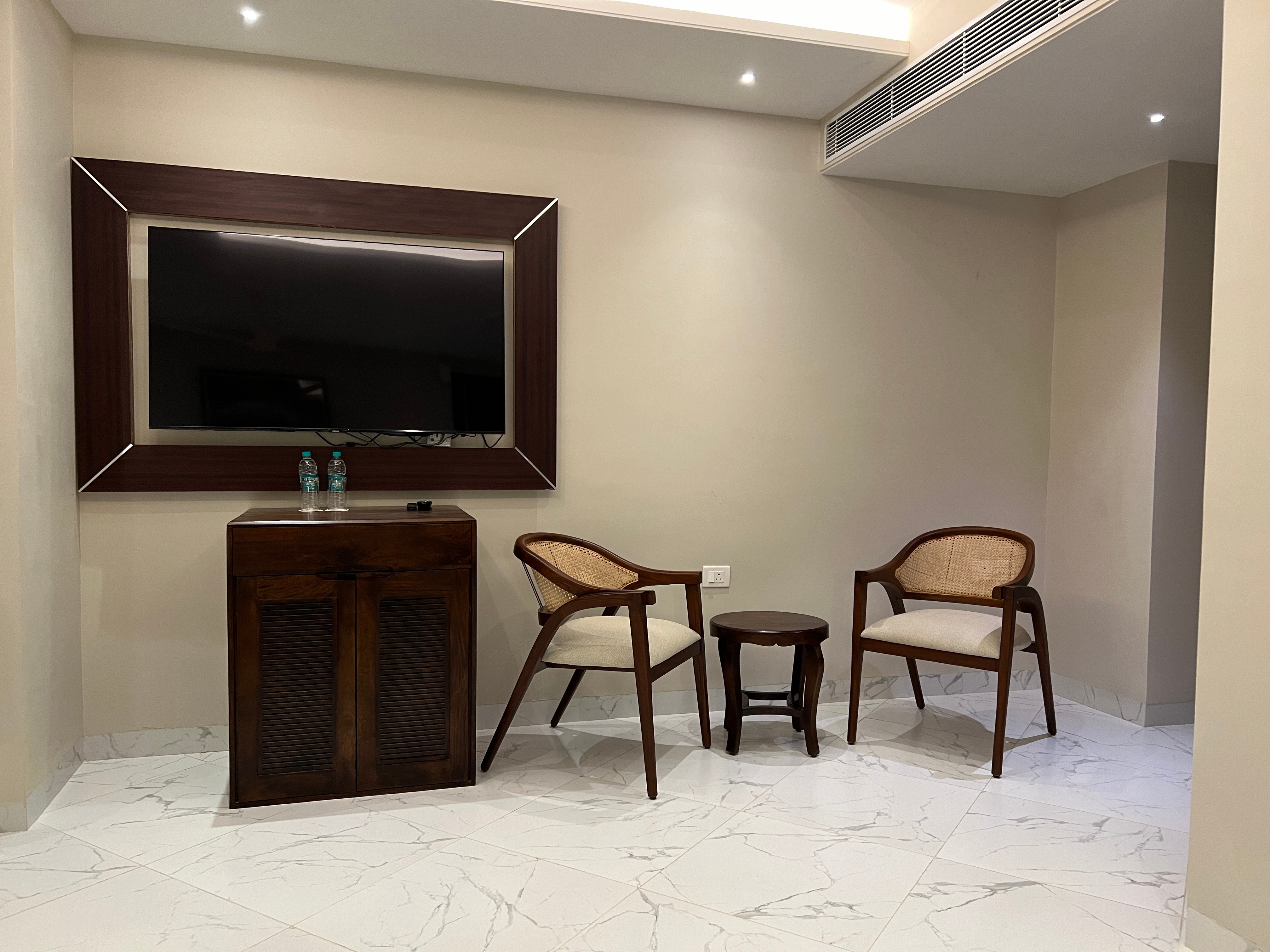 The Land Sand Hotel Vaishali Nagar - Tap to explore photos