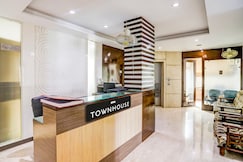 Townhouse RELAX SUITS A BOUTIQUE HOTEL VASUNDHARA, Ghaziabad
