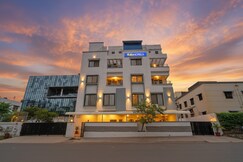 FabExpress Royal Inn I, Pune