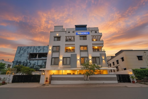 FabExpress Royal Inn I