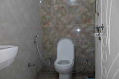 Hotel O PICCOLO Boarding and Lodging, Bangalore