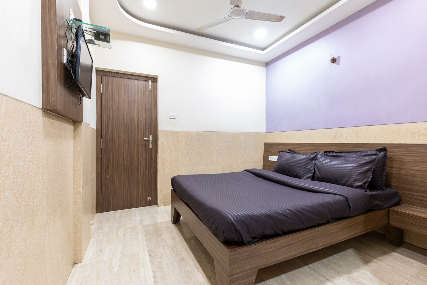 Sankalp Lodging and Boarding - Tap to explore photos