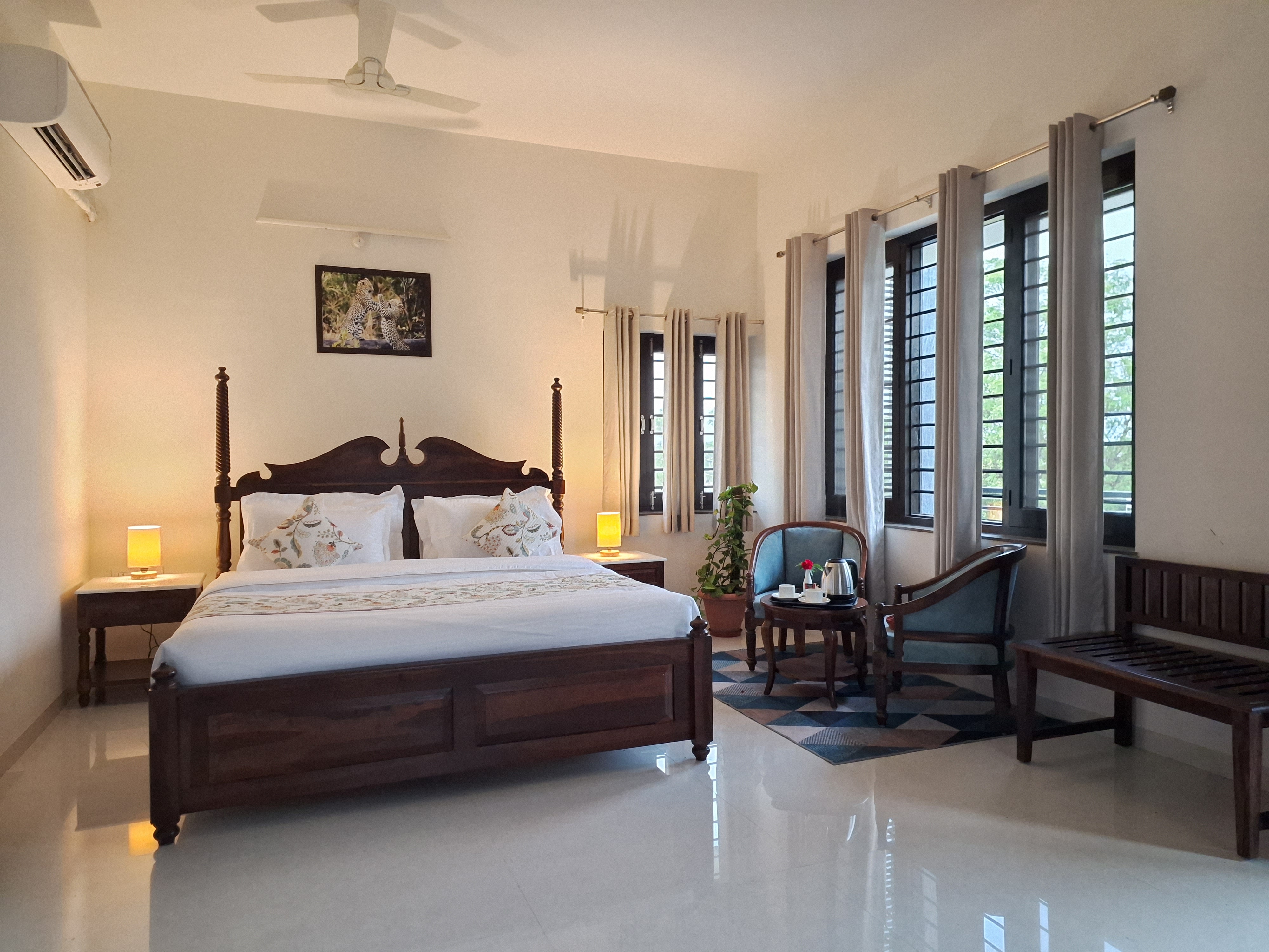 Keen Leopard Homestay - Tap to explore photos