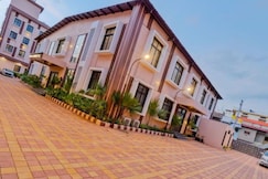 Hotel Grand Heritage, Badami