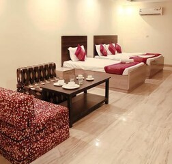 Room for female only without AC