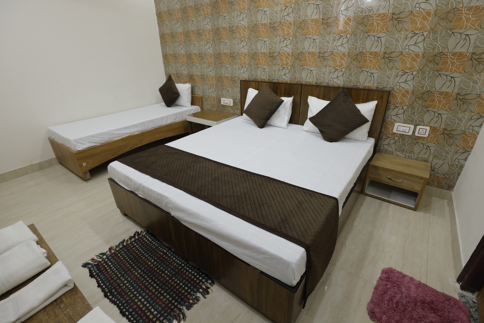 Basil Inn Guest House - Tap to explore photos