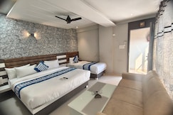 Hotel Rajyog Devashish Restaurant and Lodging, Nanded