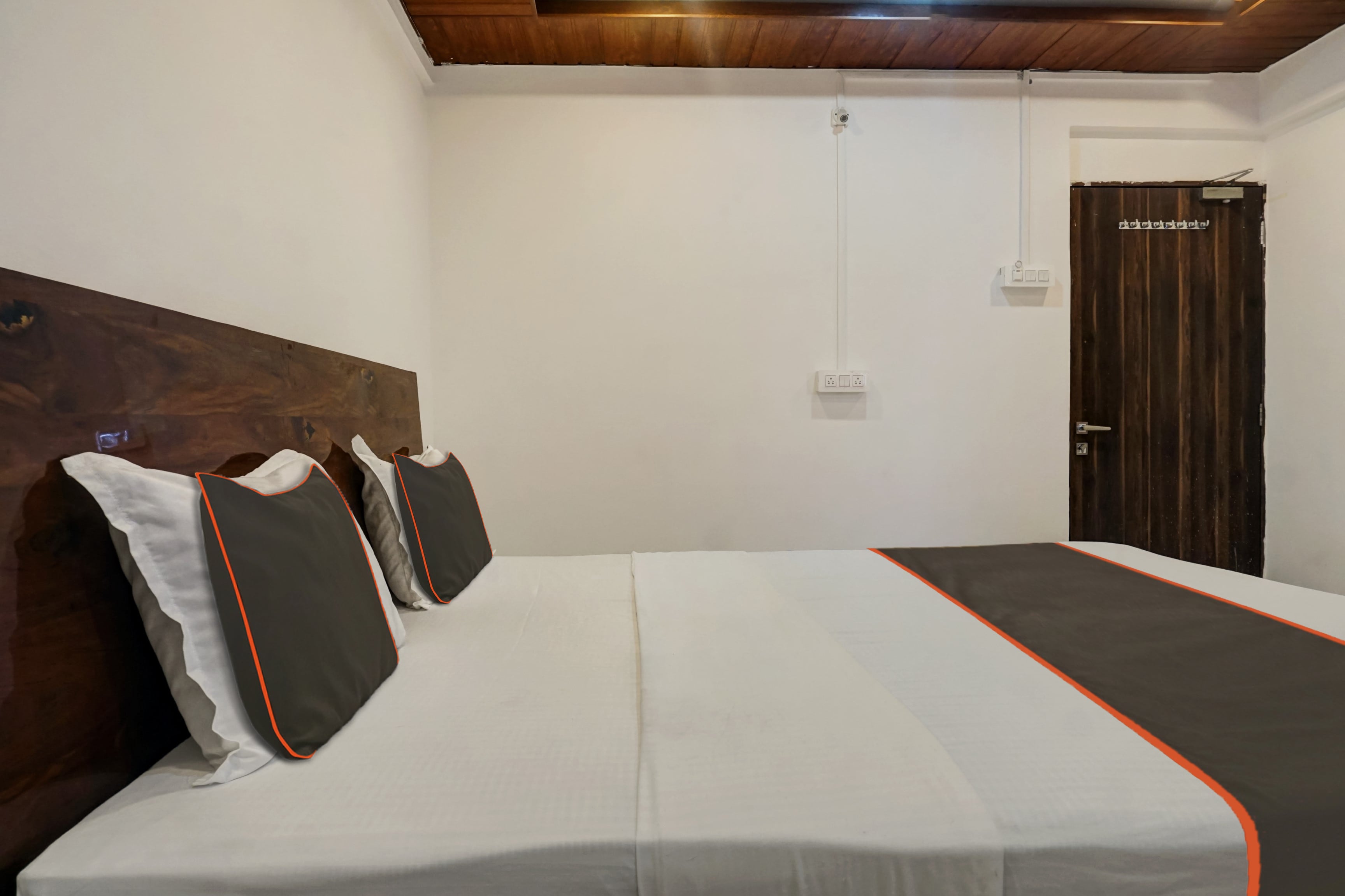 Hotel O Sai Inn Lodging - Tap to explore photos