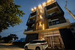Amaya Stays Rooh Cozy 3BHK Near Delhi Airport, Gurgaon