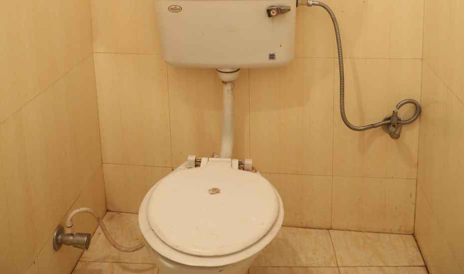Vishwa Guest House - Tap to explore photos