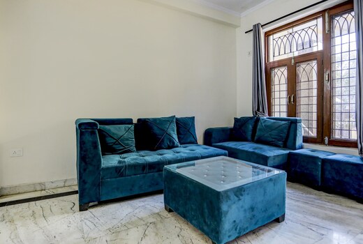 Hotel O Uk House Residency