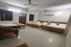Sankatha Guest House | 50mtr Kashi Vishwanath Temple, Varanasi