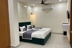 Hotel Cosmopolitan, Prayagraj