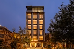 DLS Hotels Amritsar (200 Steps to The Golden Temple), Amritsar