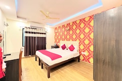 Hotel O Day & Night Palace, Nelamangala