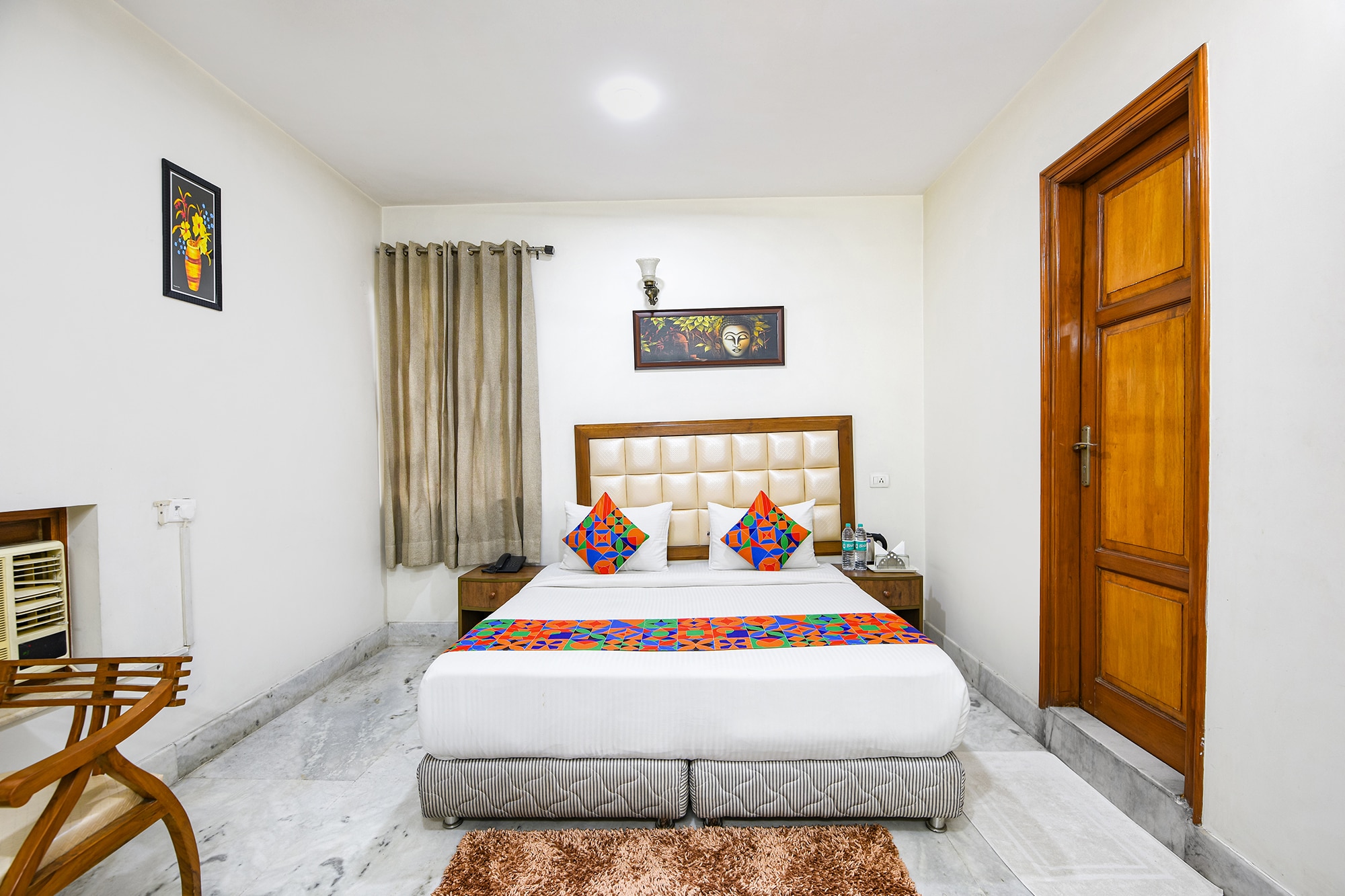 FabHotel Akashneem - MGF Metropolitan Mall - Tap to explore photos